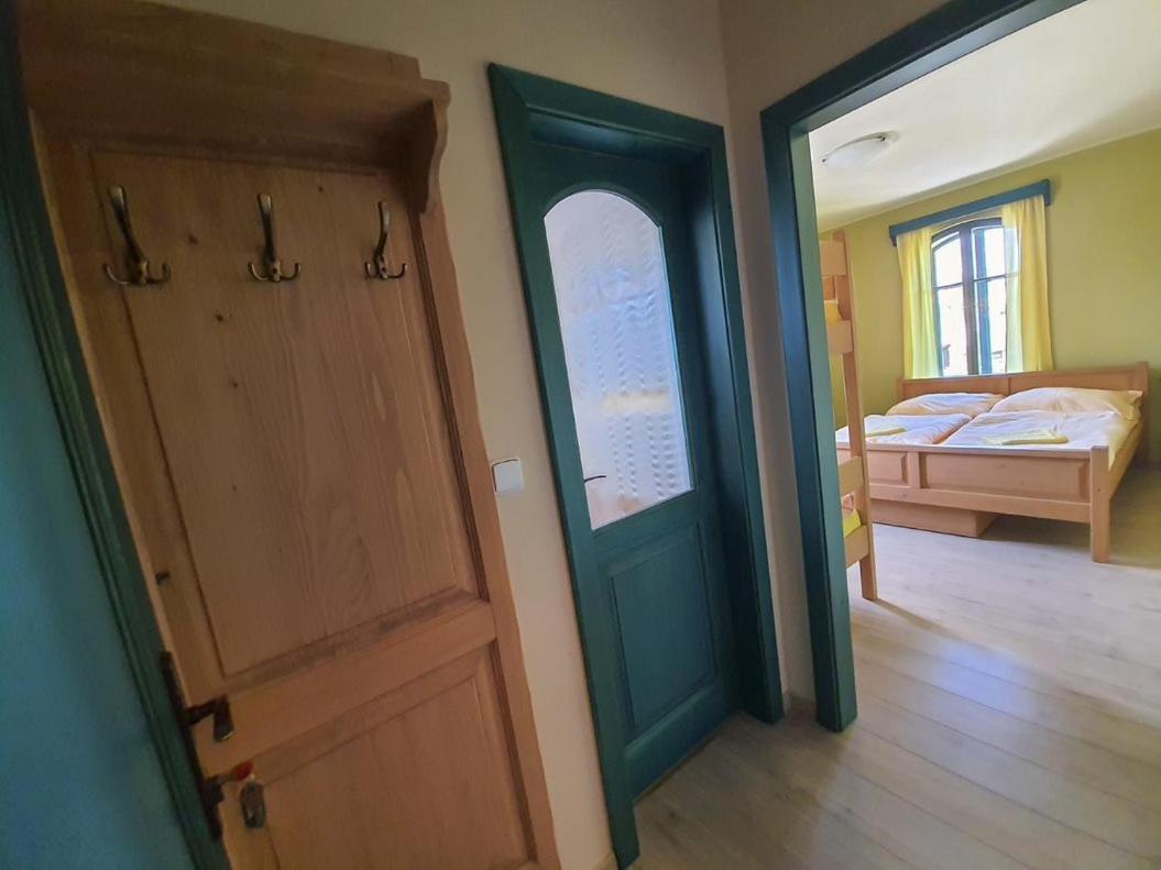 Na Kopecku Ad 1795 - Penzion S Restauraci A Wellness V Podkrkonosi Двур-Кралове-над-Лабем Экстерьер фото