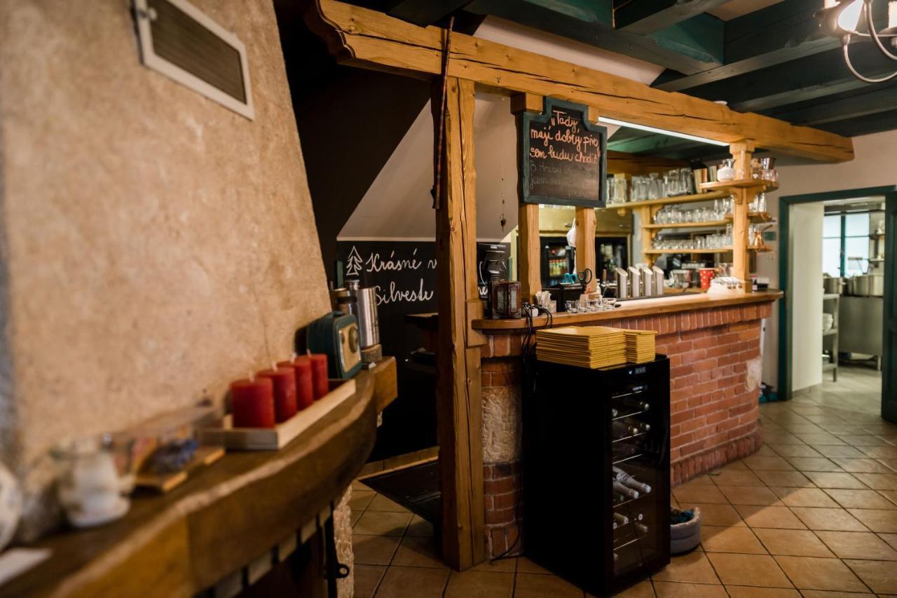 Na Kopecku Ad 1795 - Penzion S Restauraci A Wellness V Podkrkonosi Двур-Кралове-над-Лабем Экстерьер фото