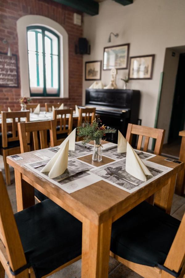 Na Kopecku Ad 1795 - Penzion S Restauraci A Wellness V Podkrkonosi Двур-Кралове-над-Лабем Экстерьер фото