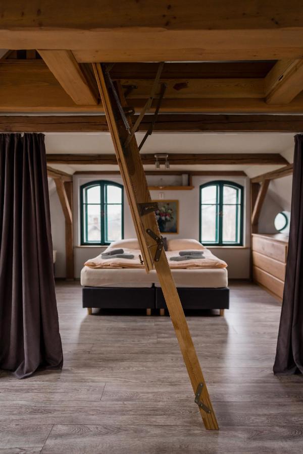 Na Kopecku Ad 1795 - Penzion S Restauraci A Wellness V Podkrkonosi Двур-Кралове-над-Лабем Экстерьер фото
