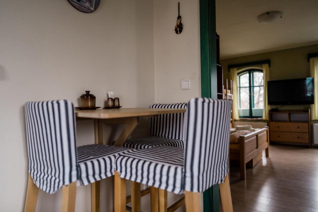 Na Kopecku Ad 1795 - Penzion S Restauraci A Wellness V Podkrkonosi Двур-Кралове-над-Лабем Экстерьер фото